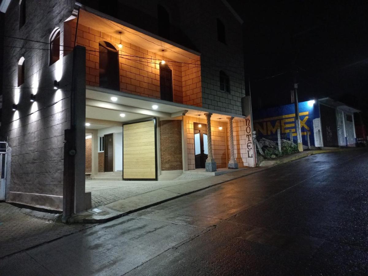 Hotel San Lucas Zacatlán Exteriör bild
